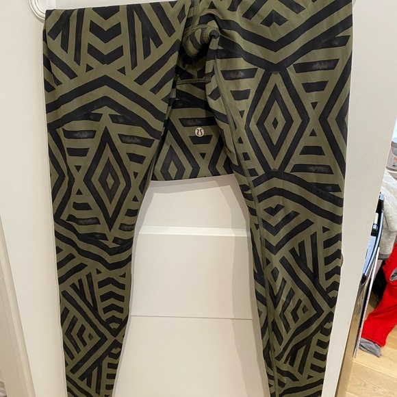 lululemon leggings - Picture 1 of 2